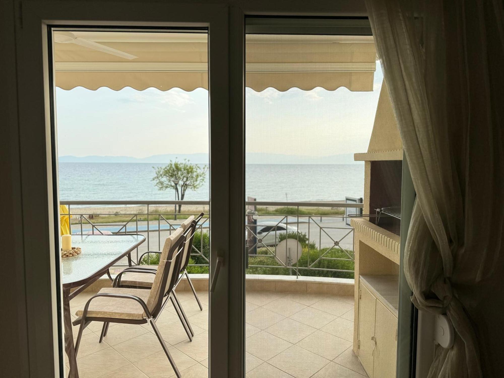 Sea 2 See Paralia Ofryniou Orfánion Exterior photo